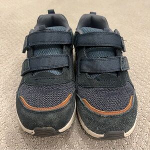 Barely Worn Kids Stride Rite Brighton Navy and Brown Sneakers